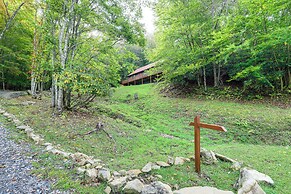 Wolf Laurel Escape: Village Club & Scenic Views!