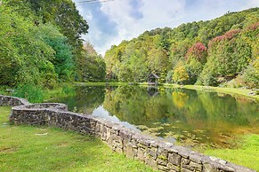 Wolf Laurel Escape: Village Club & Scenic Views!