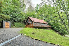 Wolf Laurel Escape: Village Club & Scenic Views!