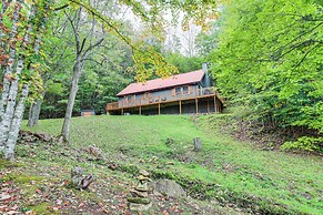 Wolf Laurel Escape: Village Club & Scenic Views!