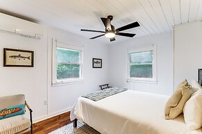 Wolf Laurel Escape: Village Club & Scenic Views!