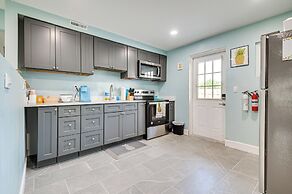 Riverfront Unit w/ Shared Pool & Dock in Melbourne