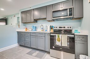 Riverfront Unit w/ Shared Pool & Dock in Melbourne