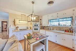 Fire Pit & Patios: Peaceful Alto Getaway!