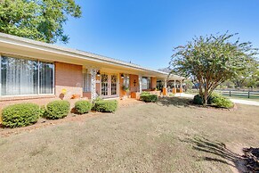 Fire Pit & Patios: Peaceful Alto Getaway!