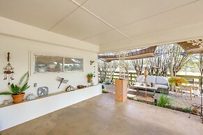 Fire Pit & Patios: Peaceful Alto Getaway!