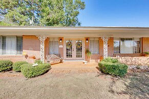 Fire Pit & Patios: Peaceful Alto Getaway!