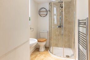 Host Stay Burton Road