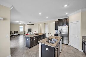 Modern Riverview Oasis Near Tampa Bay 5 Bedroom Home