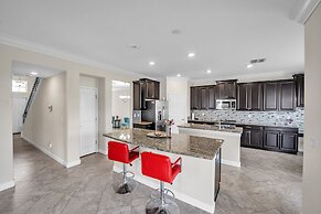 Modern Riverview Oasis Near Tampa Bay 5 Bedroom Home