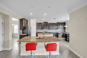 Modern Riverview Oasis Near Tampa Bay 5 Bedroom Home