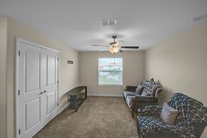 Modern Riverview Oasis Near Tampa Bay 5 Bedroom Home