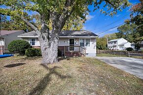 Comfy Coastal Getaway With Modern Comforts 3 Bedroom Home