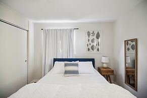 Comfy Coastal Getaway With Modern Comforts 3 Bedroom Home