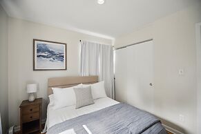 Comfy Coastal Getaway With Modern Comforts 3 Bedroom Home