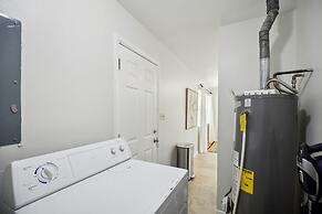 Comfy Coastal Getaway With Modern Comforts 3 Bedroom Home