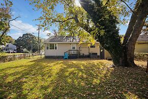 Comfy Coastal Getaway With Modern Comforts 3 Bedroom Home