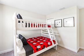 More Space Than Needed Huge 6 Bedroom Home! 6 Villa