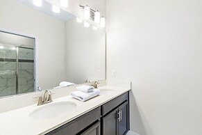 More Space Than Needed Huge 6 Bedroom Home! 6 Villa