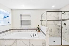 More Space Than Needed Huge 6 Bedroom Home! 6 Villa