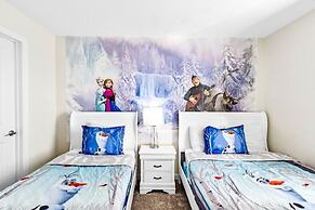 More Space Than Needed Huge 6 Bedroom Home! 6 Villa