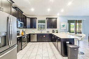 More Space Than Needed Huge 6 Bedroom Home! 6 Villa