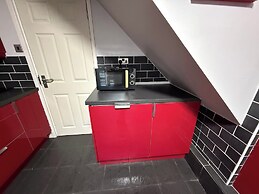 Charming 3BR House - Wifi, Parking, Pet Friendly