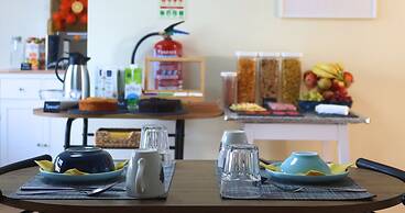 Art 4 You Carcavelos Suites