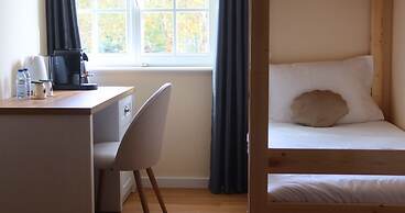 Art 4 You Carcavelos Suites