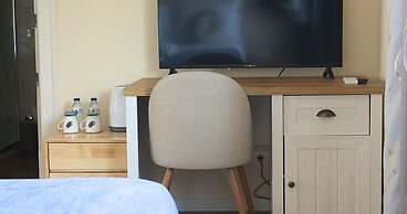 Art 4 You Carcavelos Suites