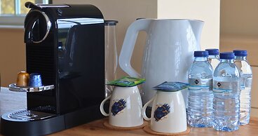 Art 4 You Carcavelos Suites