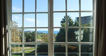 Art 4 You Carcavelos Suites