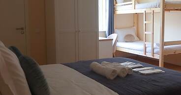 Art 4 You Carcavelos Suites