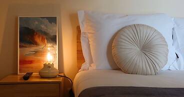 Art 4 You Carcavelos Suites