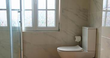 Art 4 You Carcavelos Suites