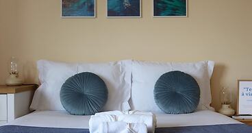 Art 4 You Carcavelos Suites