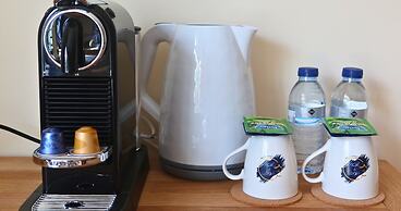 Art 4 You Carcavelos Suites