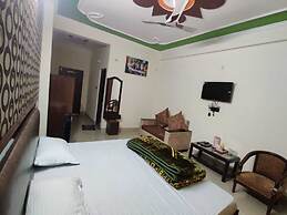 Hotel Aashriwad