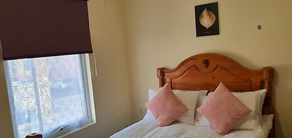 Room in Guest Room - Big Room Near Coventry City Centre