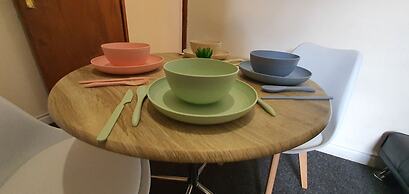 Room in Guest Room - Large Room Near Coventry City Centre