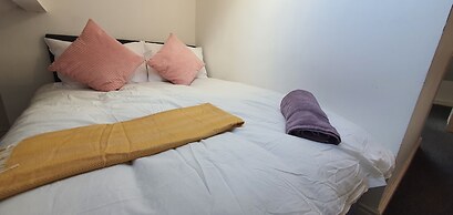 Room in Guest Room - Spacious Room Near Coventry City Centre