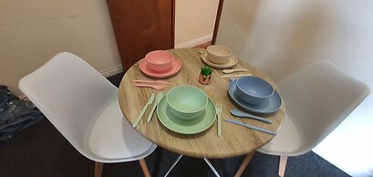 Room in Guest Room - Comfortable Size Room in Coventry