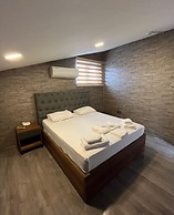 La Vie Suit Hotel