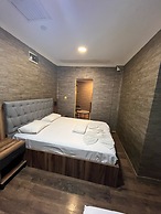 La Vie Suit Hotel