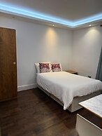 3 Bed Flat - Sleeps 5 - Wifi