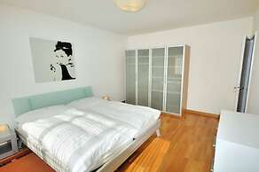 Tranquil Seafront Escape