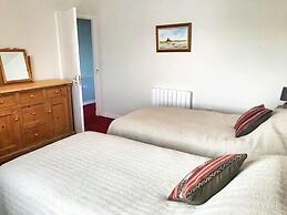 Accessible Bungalow - 4 Beds 2 Baths -dog Friendly