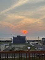 Seaside Escape - 1 Block From Beach & Boardwalk