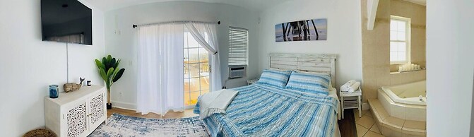 Seaside Escape - 1 Block From Beach & Boardwalk