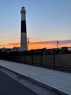 Seaside Escape - 1 Block From Beach & Boardwalk